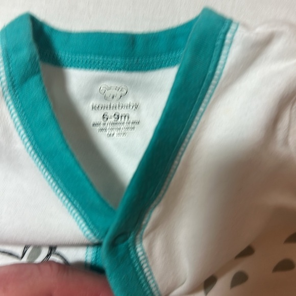 Koala Baby - White and Teal Kids One Piece Sleeper with Elephant and Lion Design - Picture 3 of 3